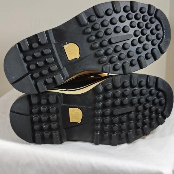 Sorel Waterproof Boots - Picture 3 of 8